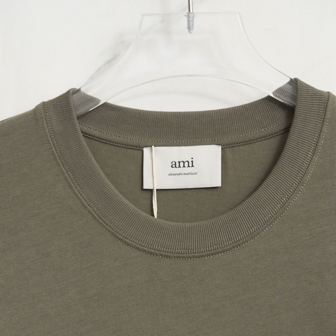 AMI Ami Paris Men's Heart Embroidered Solid T-Shirt Size US XS / EU 42 / 0 - 2 Thumbnail