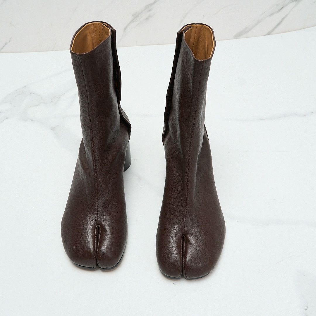 Maison Margiela Maison Margiela Women's Tabi Split-Toe Ankle Boots Size US 7 / IT 37 - 3 Thumbnail
