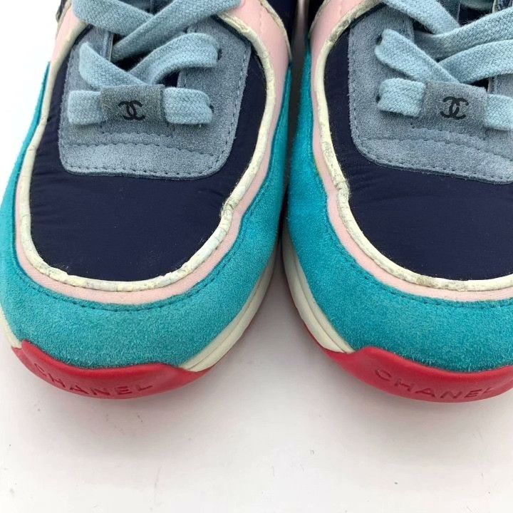 Chanel Chanel Logo Sneakers Size 37 Size US 6 / IT 36 - 8 Thumbnail