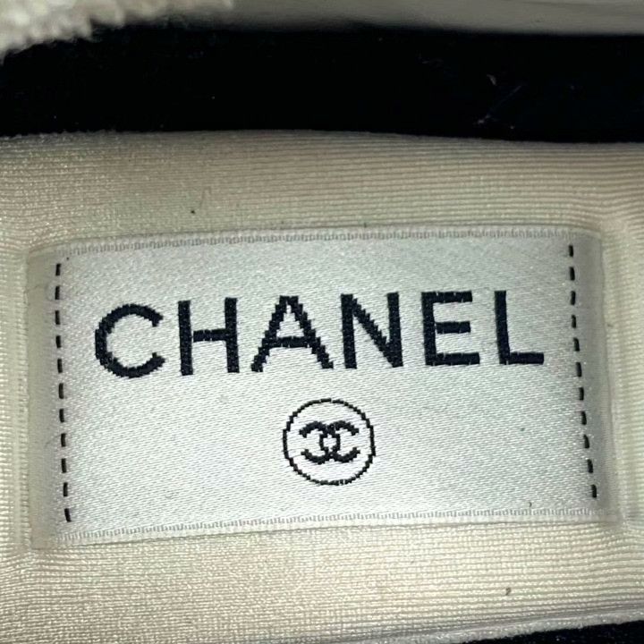 Chanel Chanel Logo Sneakers Size 37 Size US 6 / IT 36 - 7 Thumbnail