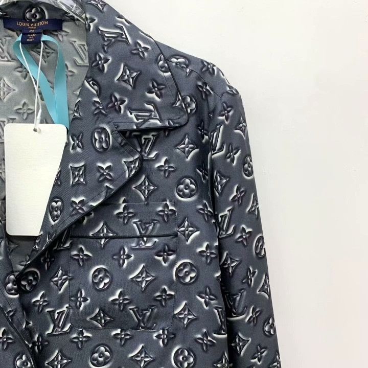 Louis Vuitton Louis Vuitton Monogram Silk Shirt Size XS / US 0-2 / IT 36-38 - 3 Thumbnail