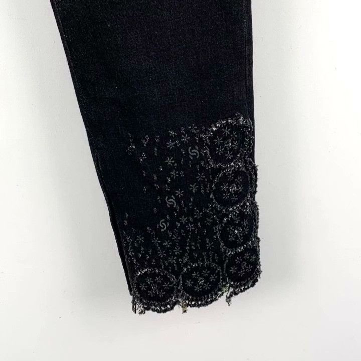 Chanel Chanel Black Camellia Lace Denim Pants Size 36" / US 14 / IT 50 - 4 Thumbnail