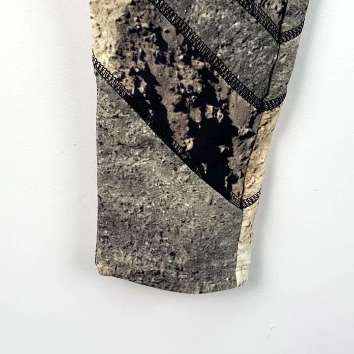 Louis Vuitton Louis Vuitton Meteorite Mountain Print Leggings Size 34" / US 12 / IT 48 - 4 Thumbnail