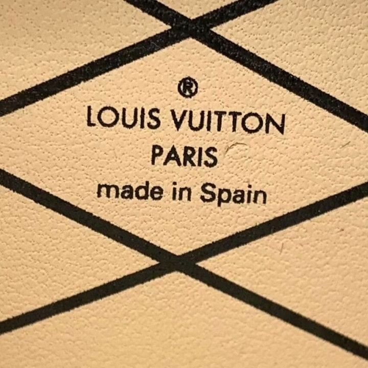 Louis Vuitton Louis Vuitton Black Starry Logo Key Chain Wallet Size ONE SIZE - 8 Thumbnail