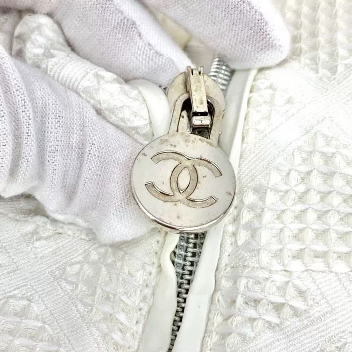 Chanel Chanel White Diamond Quilted Stand Collar Zip Jacket Size S / US 4 / IT 40 - 9 Thumbnail