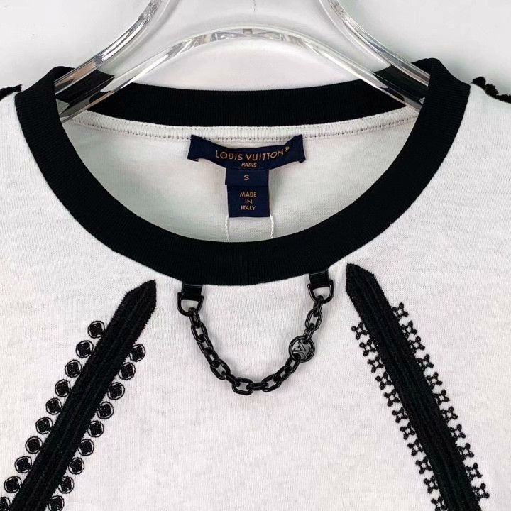 Louis Vuitton Louis Vuitton 24 White Chain Cotton T-shirt Size S / US 4 / IT 40 - 4 Thumbnail