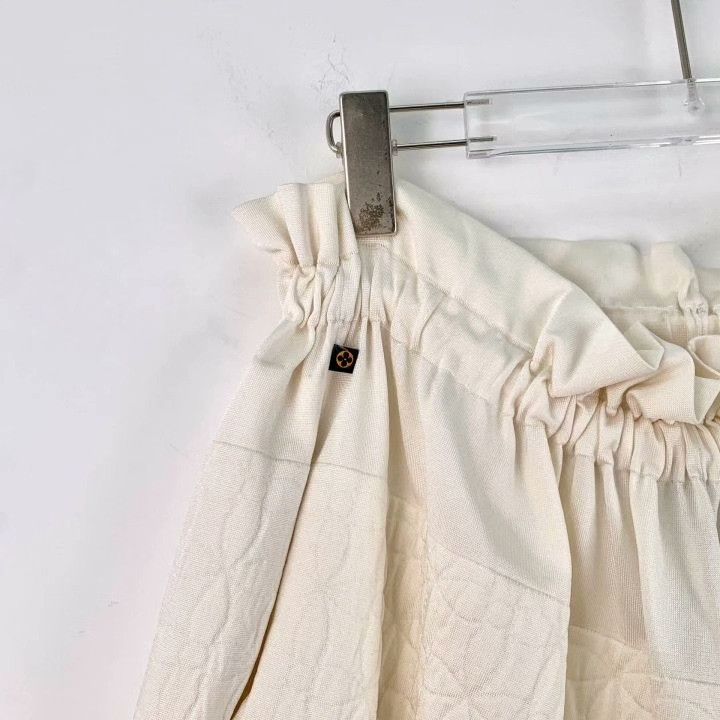 Louis Vuitton Louis Vuitton 23 Beige Monogram Silk Shorts Size 34" / US 12 / IT 48 - 5 Thumbnail