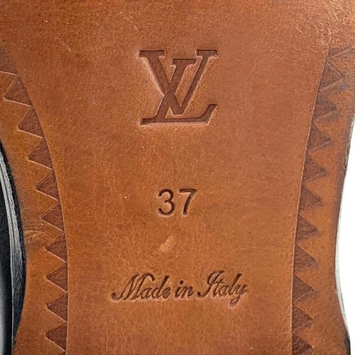 Louis Vuitton Louis Vuitton 37 Black Baroque Carved Leather Ankle Boots Size US 6 / IT 36 - 7 Thumbnail