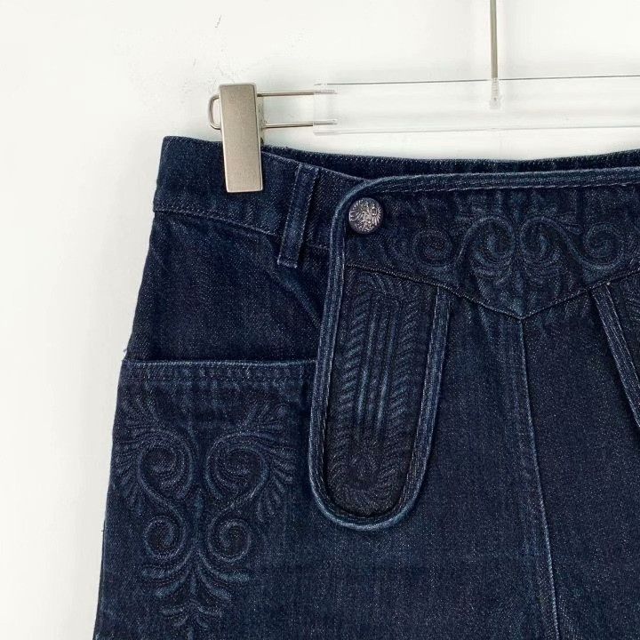 Chanel Chanel Embroidered Denim Shorts Size 36" / US 14 / IT 50 - 3 Thumbnail