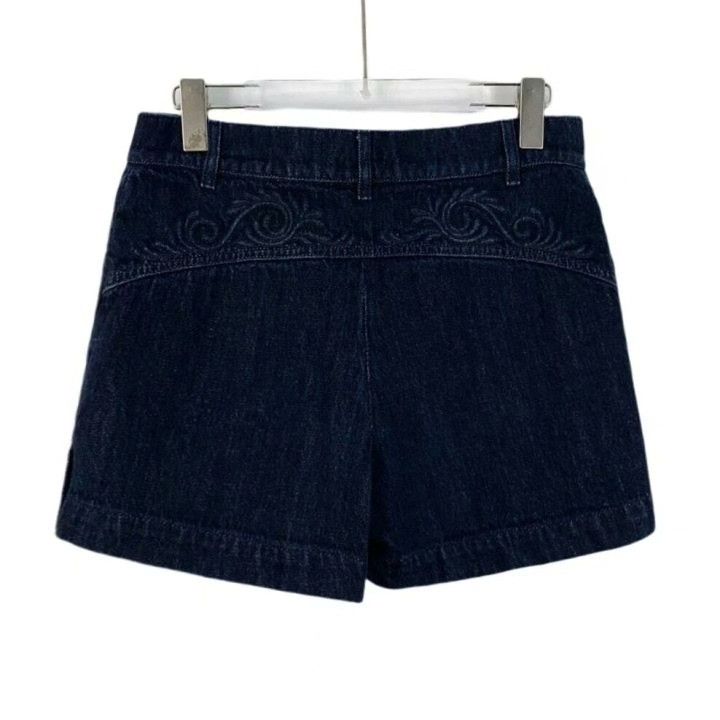 Chanel Chanel Embroidered Denim Shorts Size 36" / US 14 / IT 50 - 2 Thumbnail