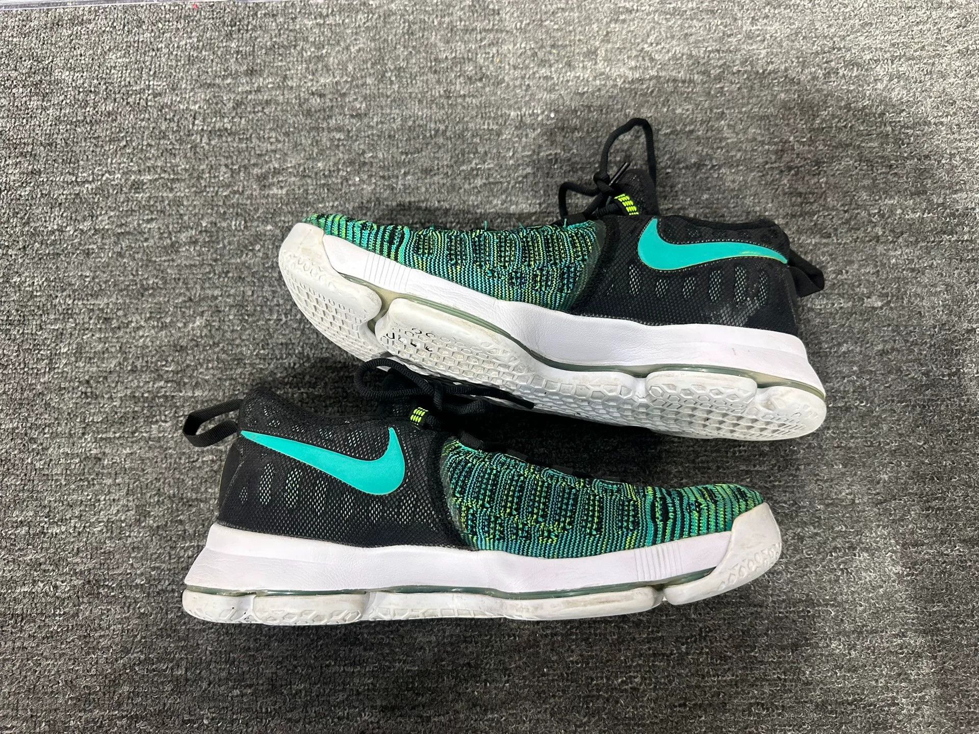 Nike Nike KD Lowtop Sneakers 10 Men Size US 10 / EU 43 - 3 Thumbnail