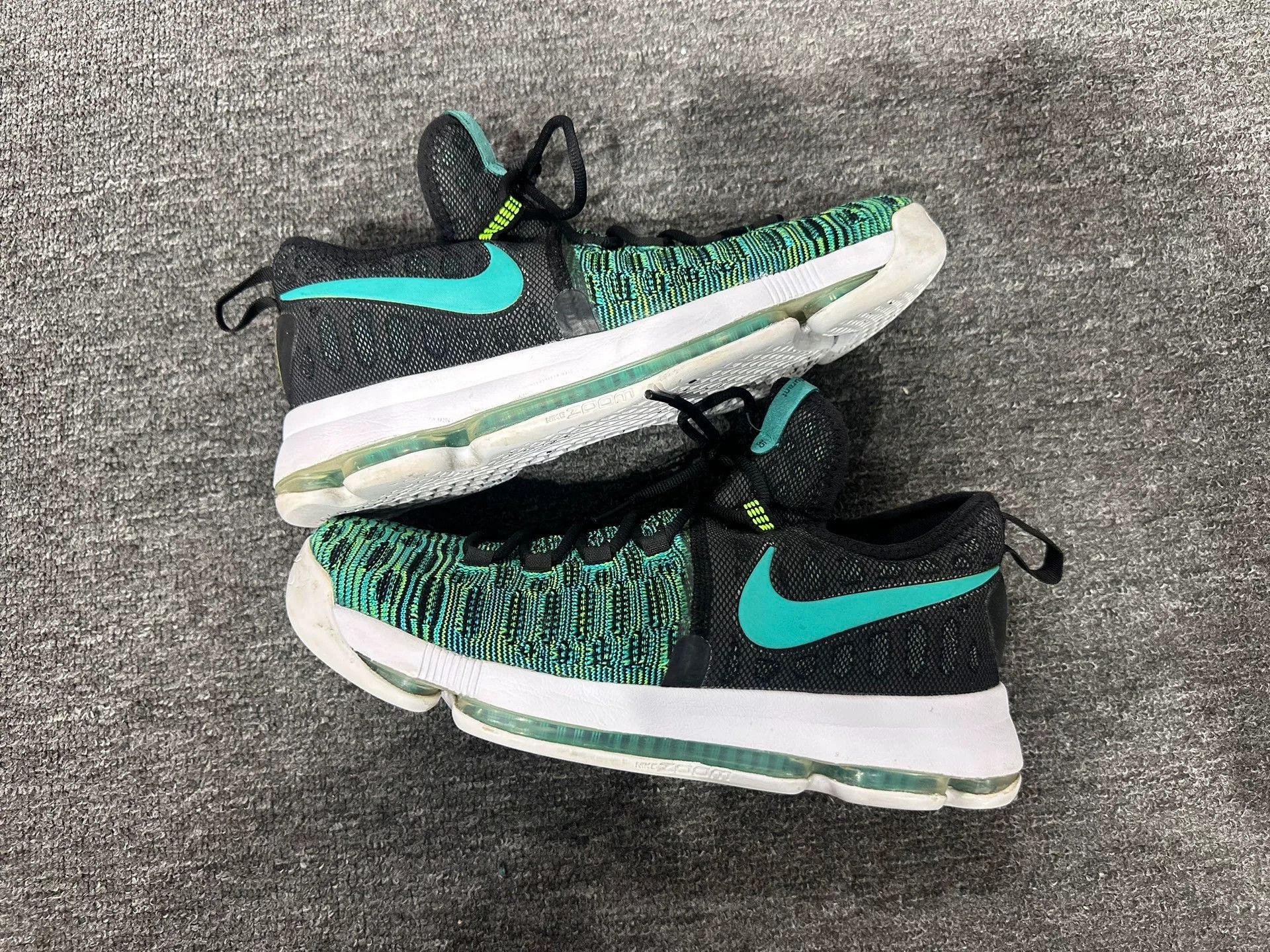 Nike Nike KD Lowtop Sneakers 10 Men Size US 10 / EU 43 - 2 Thumbnail