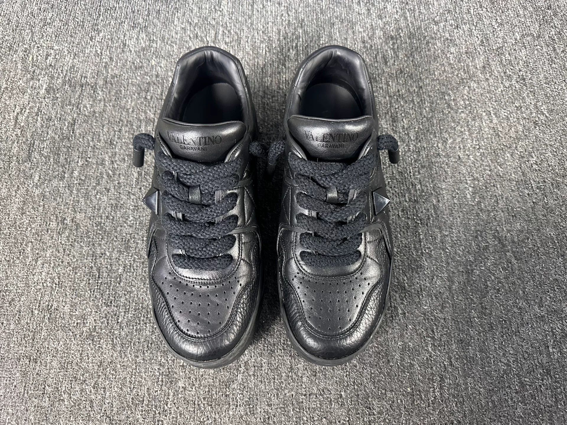 Valentino Valentino Black Lowtop Sneakers 7 Men Size US 7 / EU 40 - 4 Thumbnail