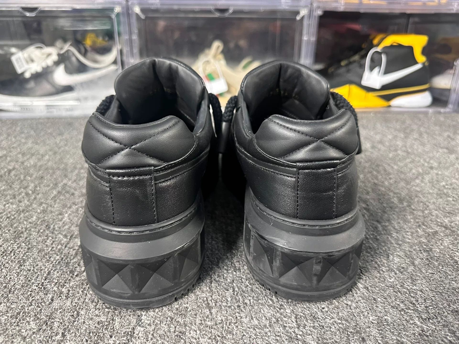 Valentino Valentino Black Lowtop Sneakers 7 Men Size US 7 / EU 40 - 5 Thumbnail