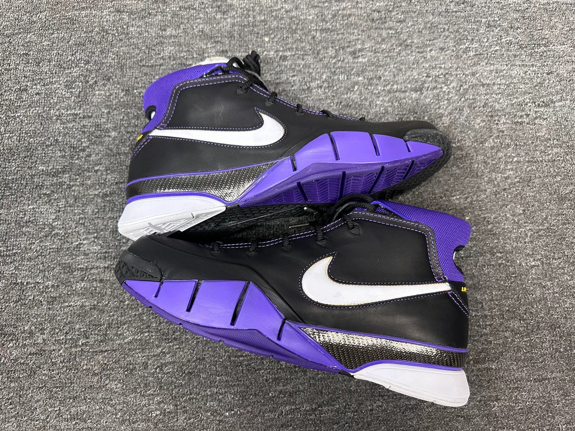 Nike Nike KOBE Purple Lowtop Sneakers 9 Men Size US 9 / EU 42 - 2 Thumbnail