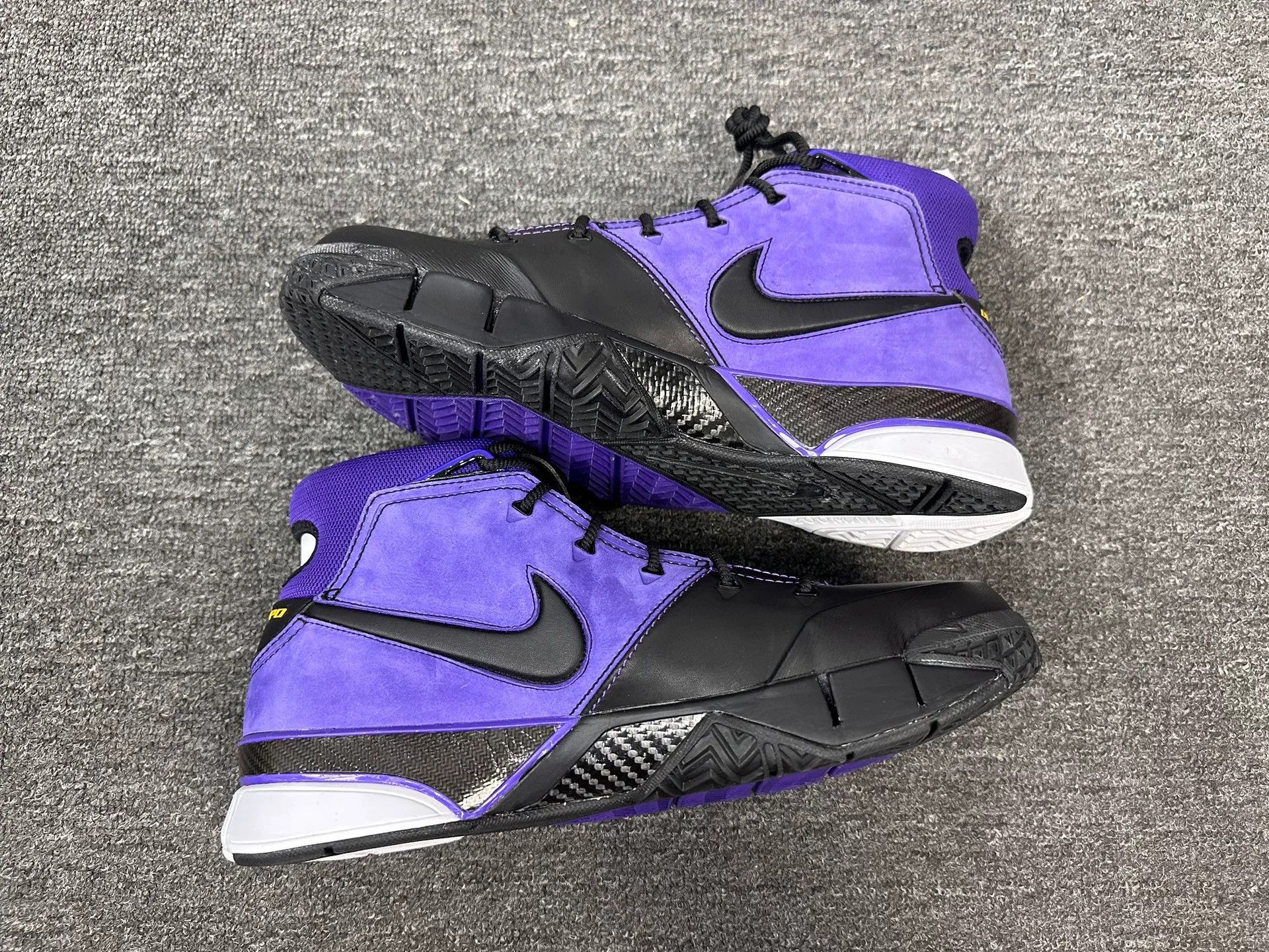 Nike Nike KOBE Purple Lowtop Sneakers 9 Men Size US 9 / EU 42 - 3 Thumbnail