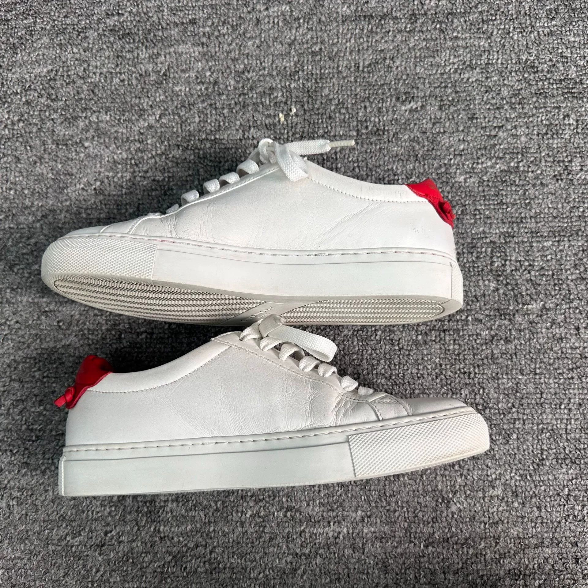 Givenchy Givenchy White Lowtop Sneakers 10 Men Size US 10 / EU 43 - 3 Thumbnail