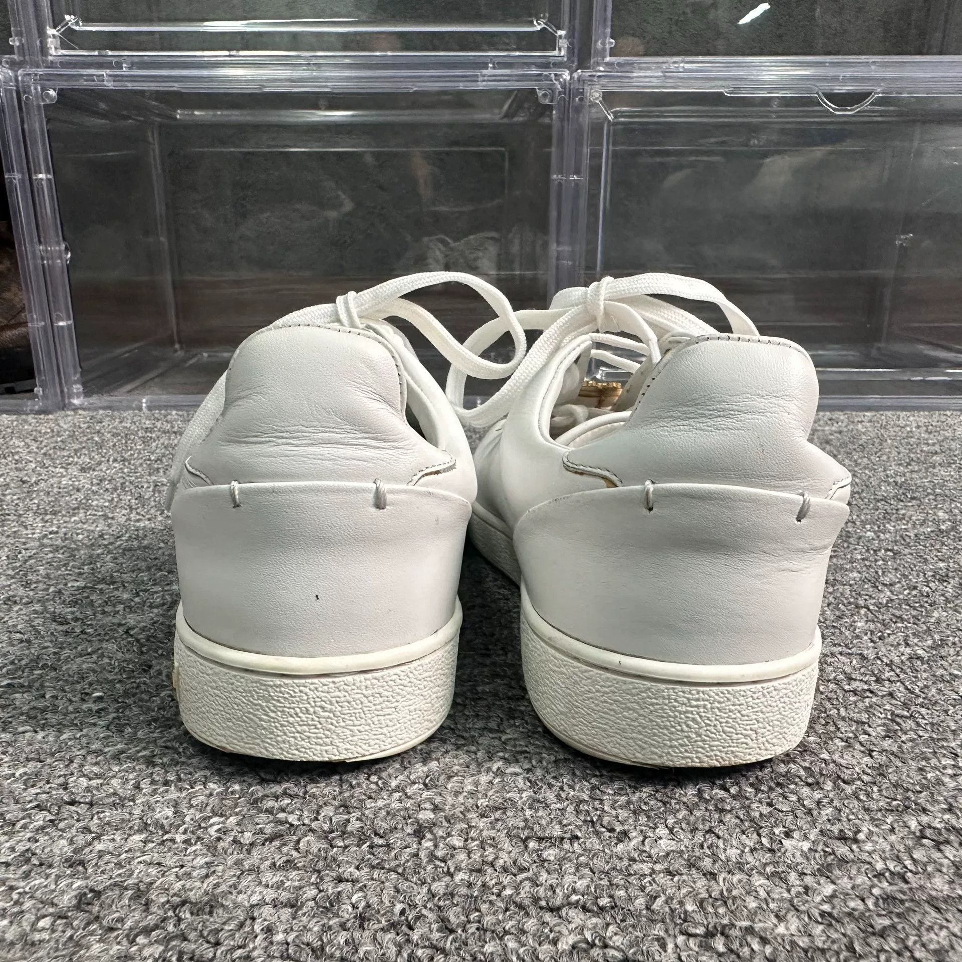 Louis Vuitton Louis Vuitton White Lowtop Sneakers us_5 Women Size US 5 / IT 35 - 5 Thumbnail