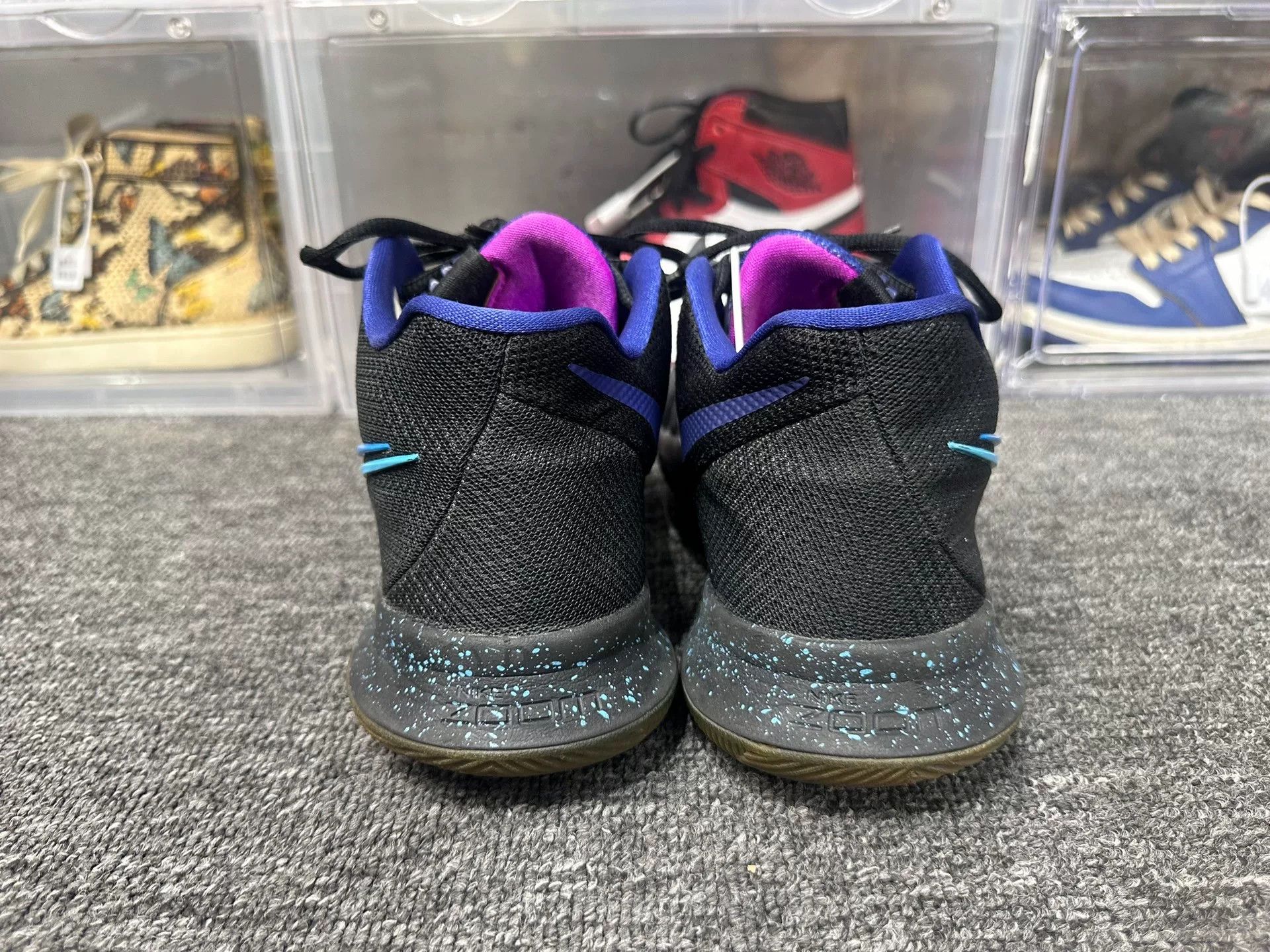 Nike Nike KYRIE Lowtop Sneakers 9 Men Size US 9 / EU 42 - 5 Thumbnail