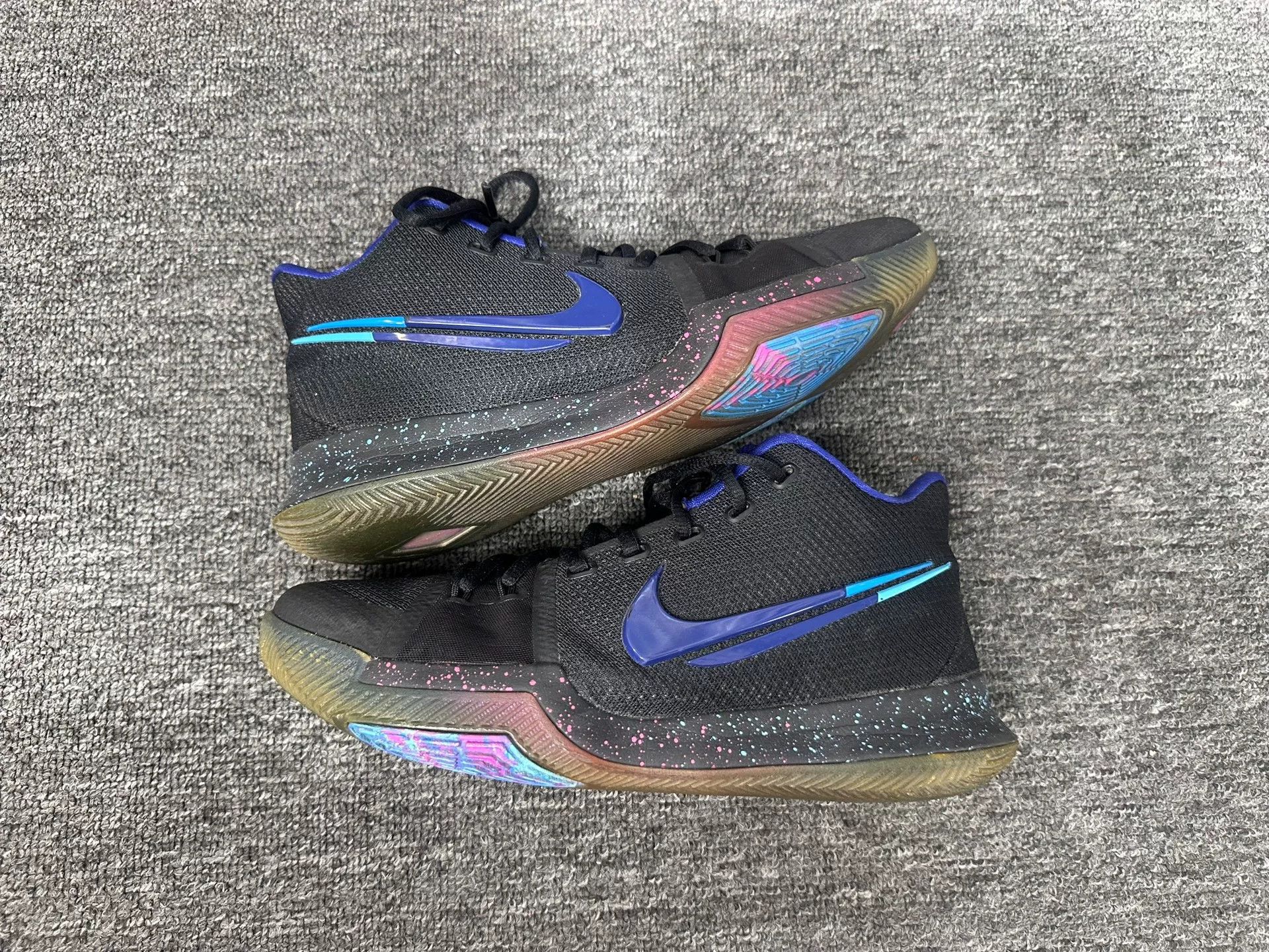 Nike Nike KYRIE Lowtop Sneakers 9 Men Size US 9 / EU 42 - 2 Thumbnail