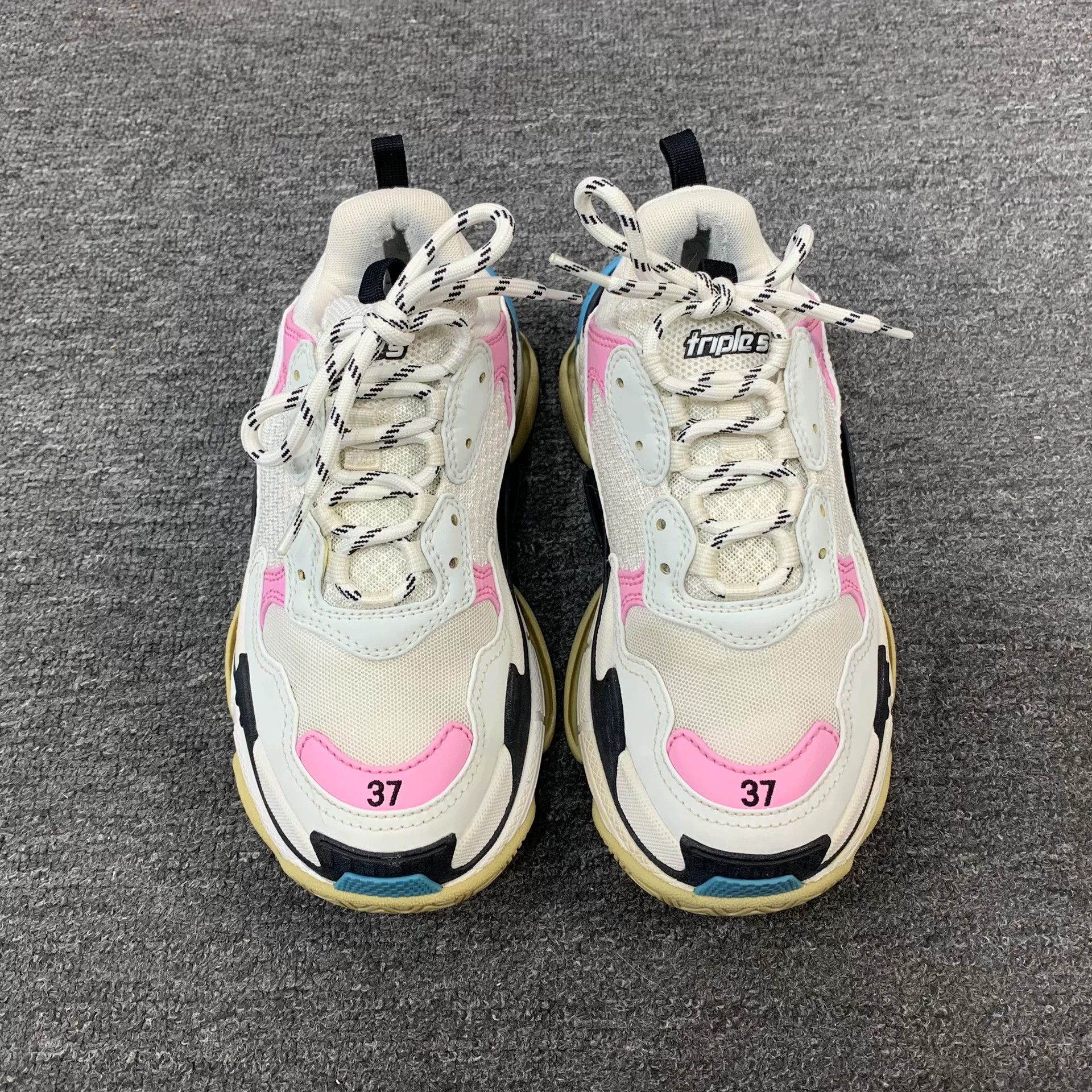 Balenciaga Balenciaga Casual Black Lowtop Sneakers us_7 Women Size US 7 / IT 37 - 4 Thumbnail