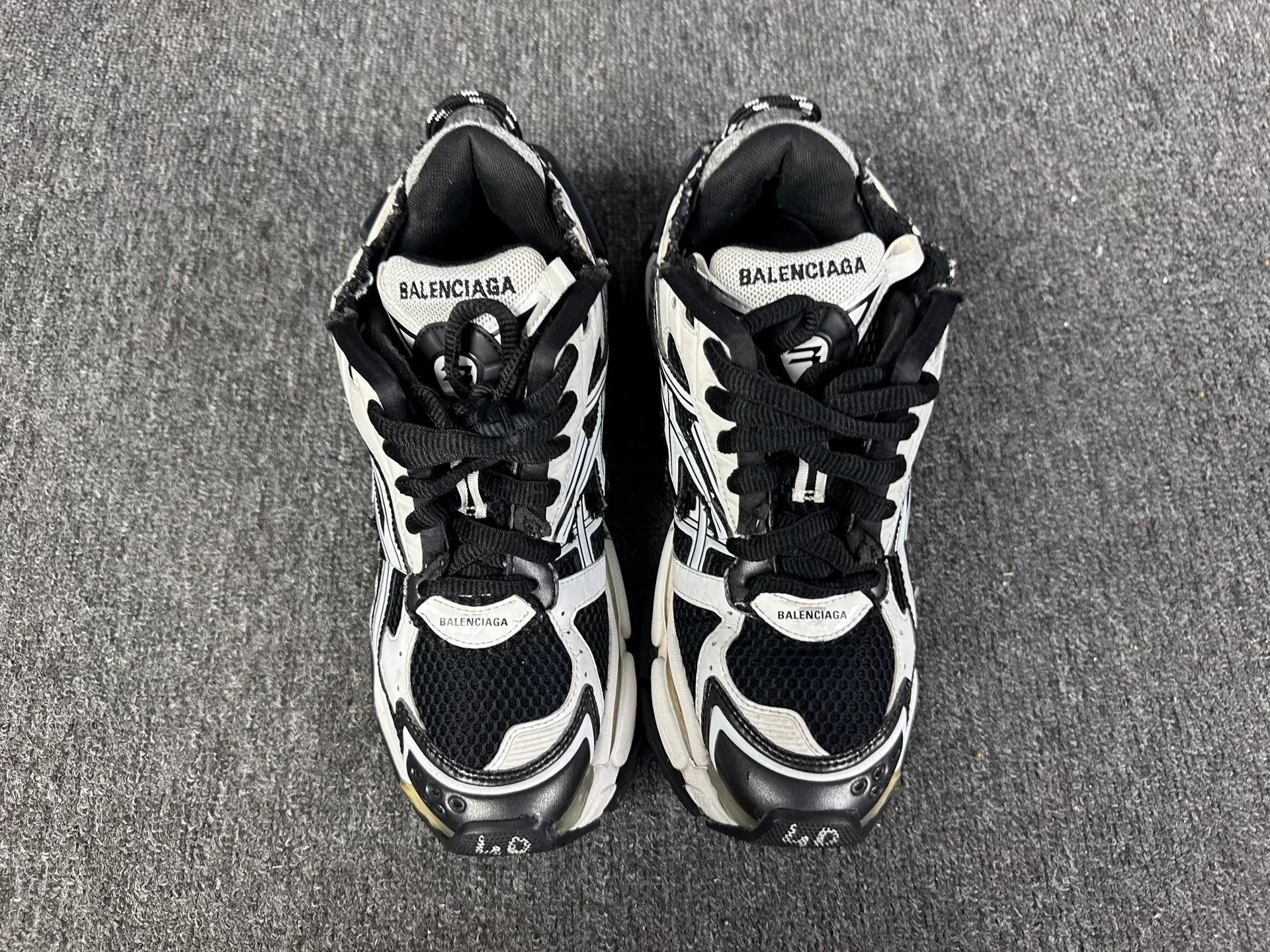 Balenciaga Balenciaga Running Black Lowtop Sneakers 7 Men Size US 7 / EU 40 - 4 Thumbnail