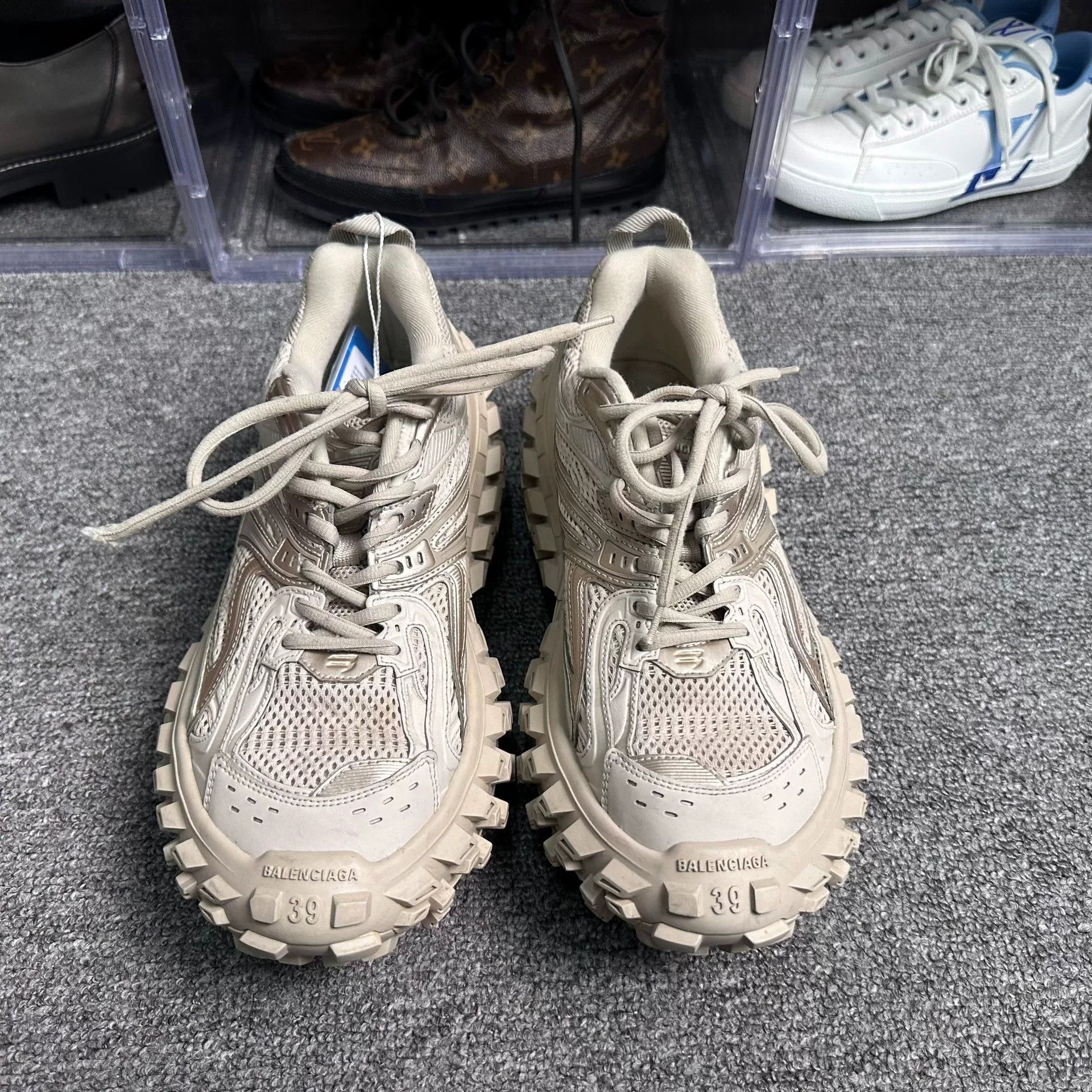 Balenciaga Balenciaga Brown Lowtop Sneakers us_9 Women Size US 9 / IT 39 - 4 Thumbnail