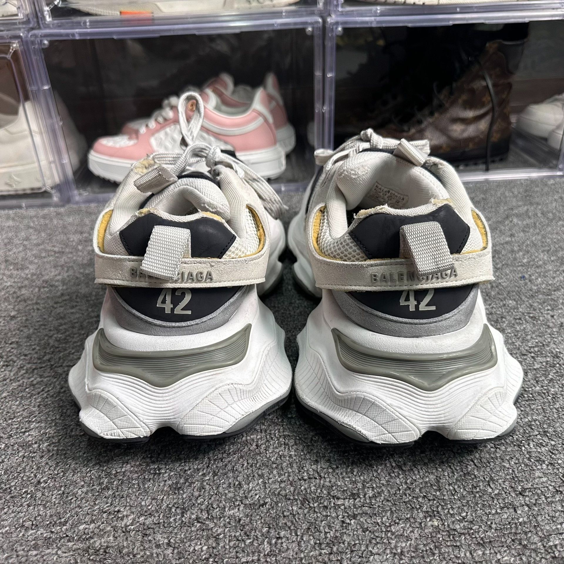Balenciaga Balenciaga Cargo Lowtop Sneakers 9 Men Size US 9 / EU 42 - 5 Thumbnail