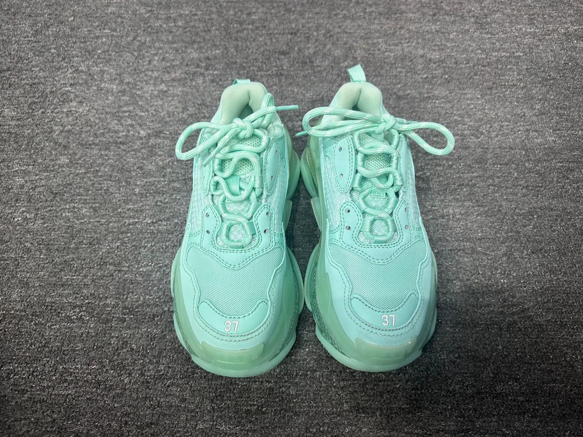 Balenciaga Balenciaga Green Lowtop Sneakers us_7 Women Size US 7 / IT 37 - 4 Thumbnail