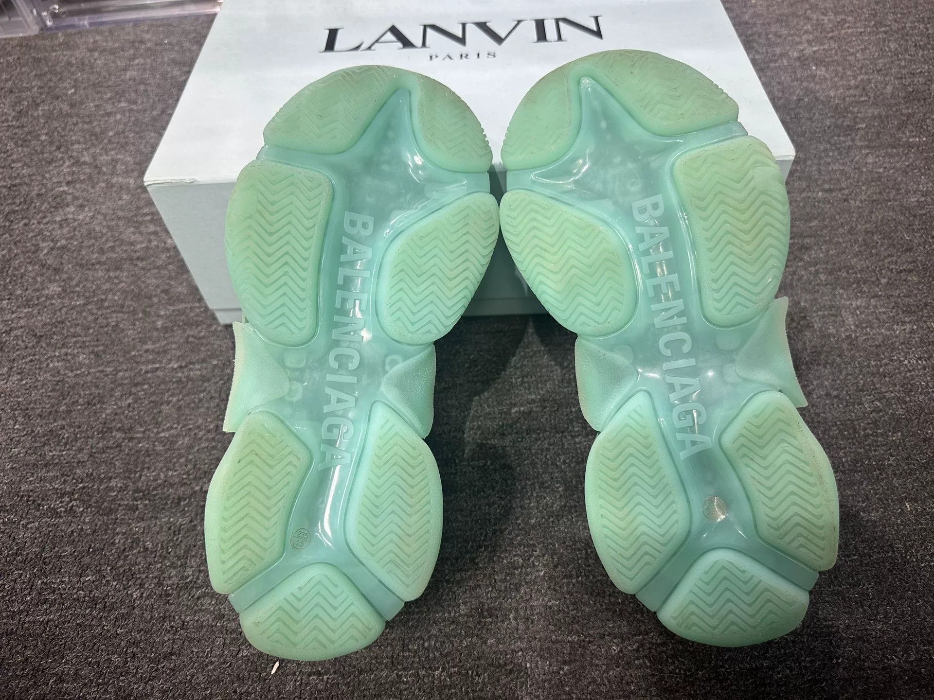 Balenciaga Balenciaga Green Lowtop Sneakers us_7 Women Size US 7 / IT 37 - 6 Thumbnail