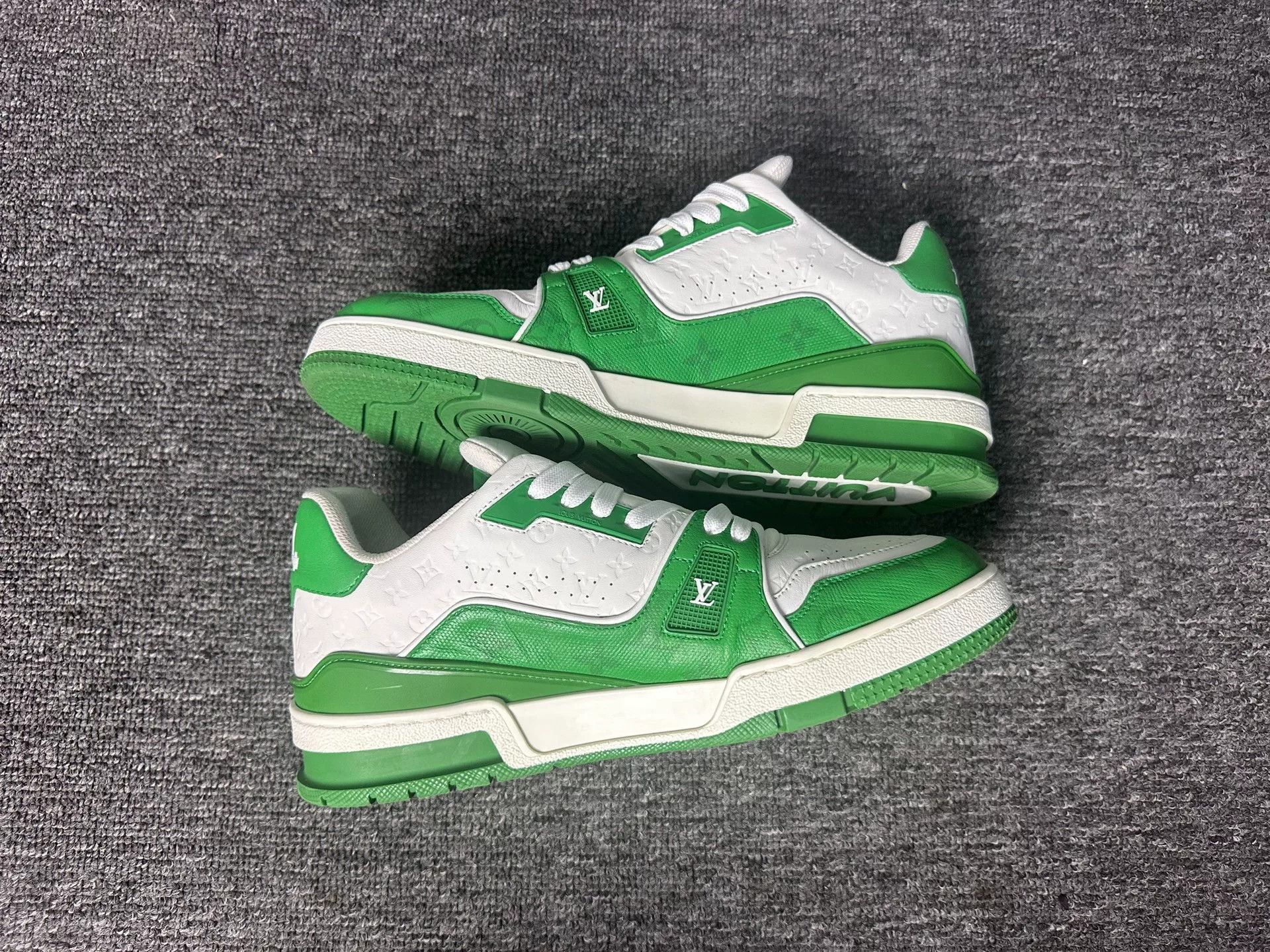 Louis Vuitton Louis Vuitton Training Green Lowtop Sneakers 8 Men Size US 8 / EU 41 - 3 Thumbnail