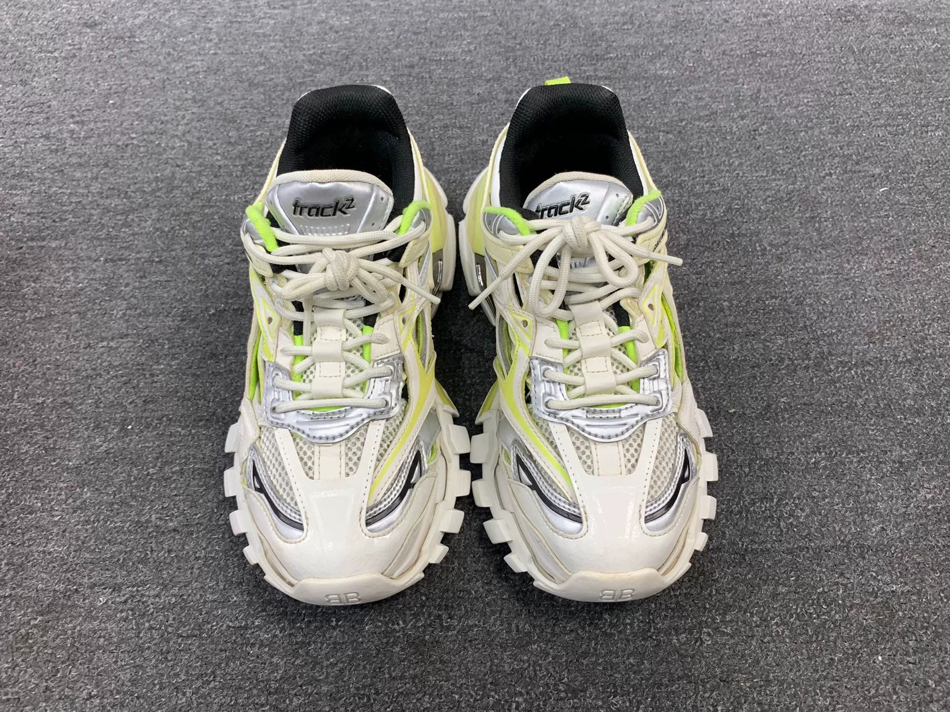 Balenciaga Balenciaga Green Lowtop Sneakers us_7 Women Size US 7 / IT 37 - 4 Thumbnail