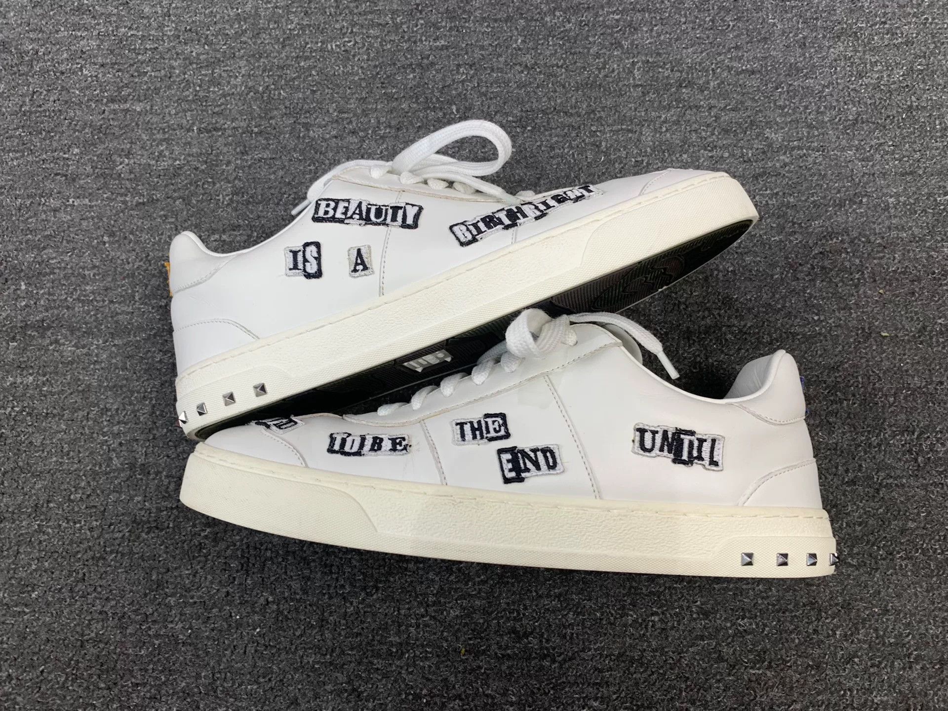 Valentino Valentino Lowtop Sneakers 7 Men Size US 7 / EU 40 - 2 Thumbnail