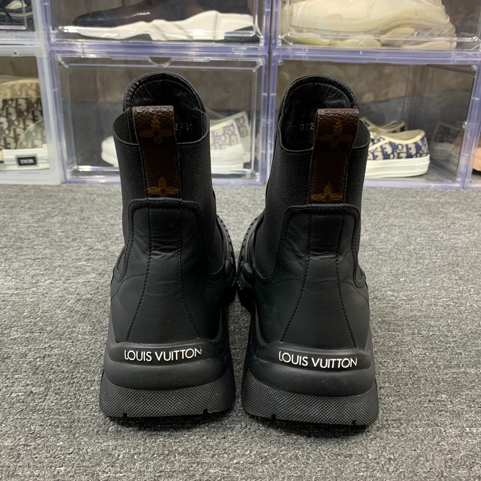 Louis Vuitton Louis Vuitton Black Boots us_8 Women Size US 8 / IT 38 - 5 Thumbnail