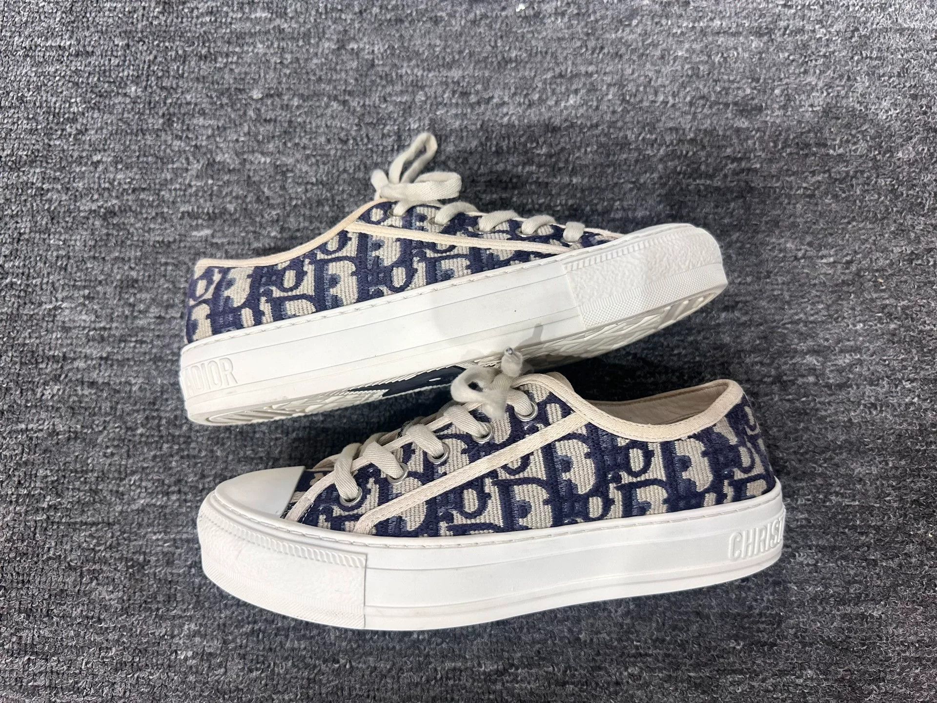 Dior Dior Retro Blue Lowtop Sneakers us_5 Women Size US 5 / IT 35 - 2 Thumbnail
