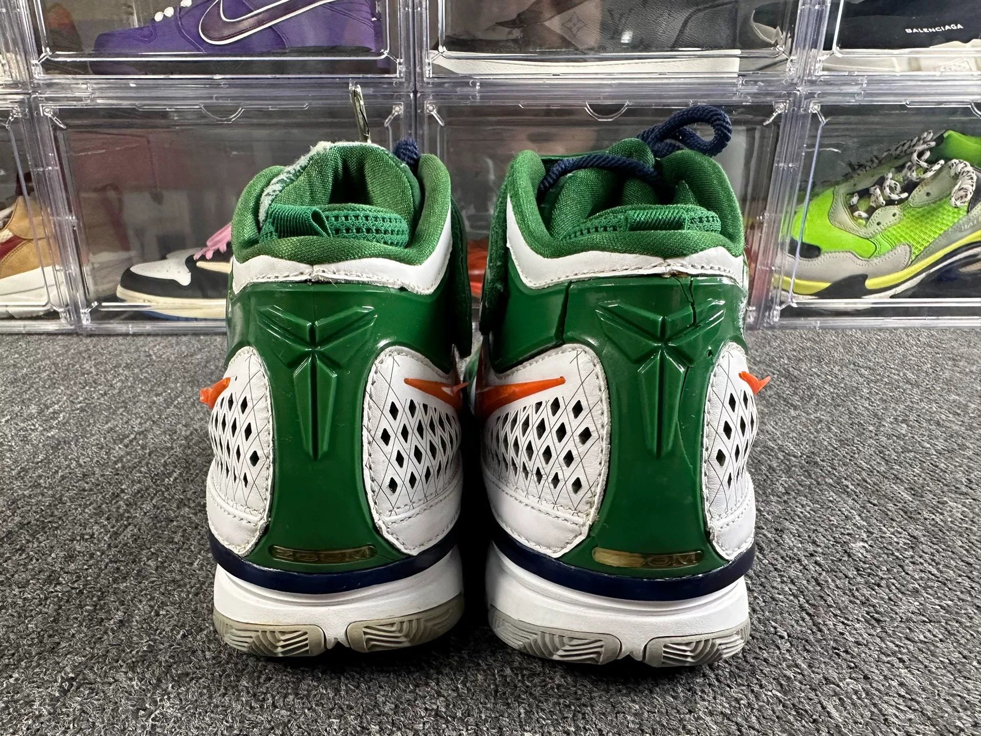 Nike Nike KOBE Green Lowtop Sneakers 9 Men Size US 9 / EU 42 - 5 Thumbnail