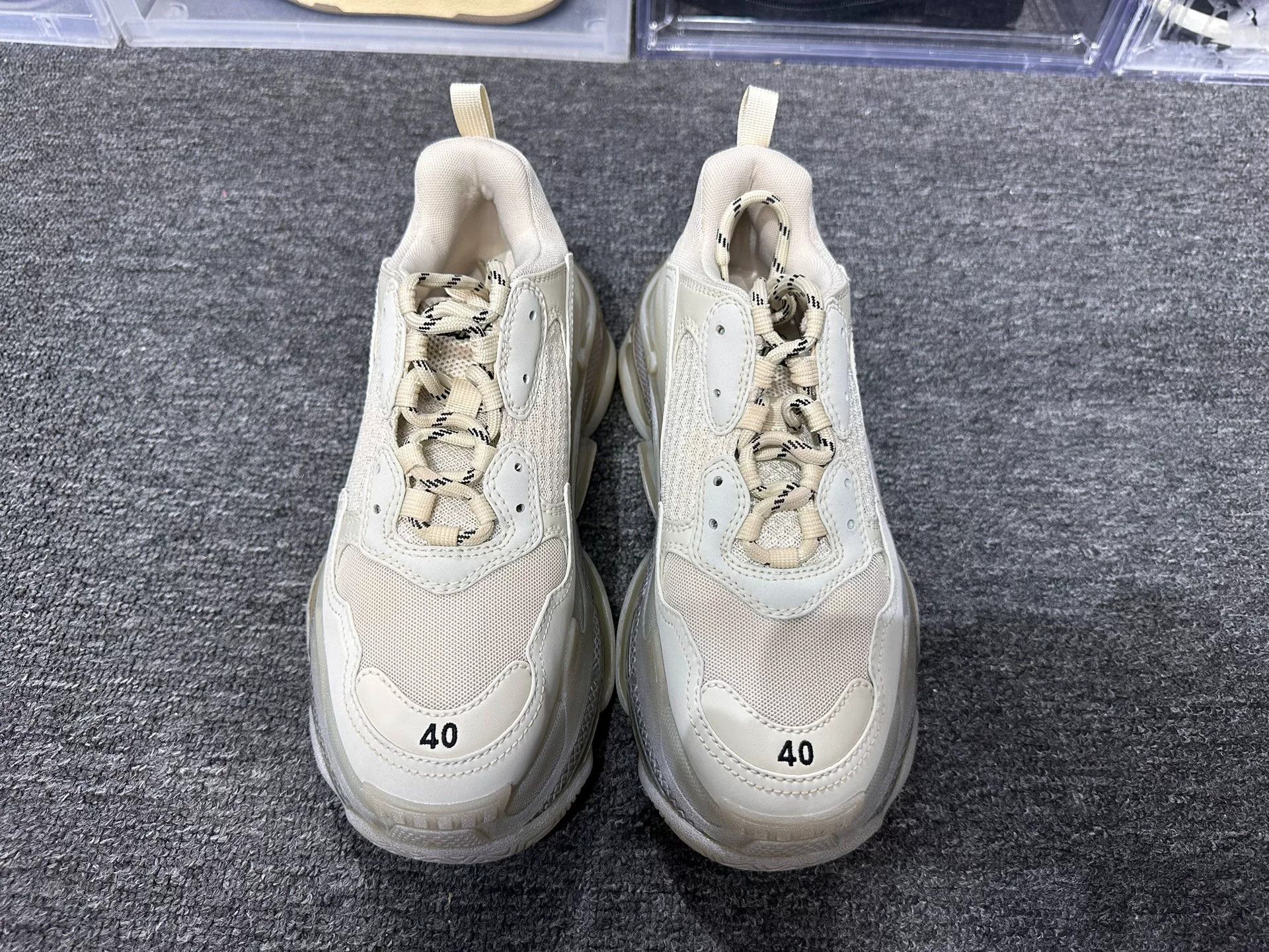 Balenciaga Balenciaga White Lowtop Sneakers 7 Men Size US 7 / EU 40 - 4 Thumbnail