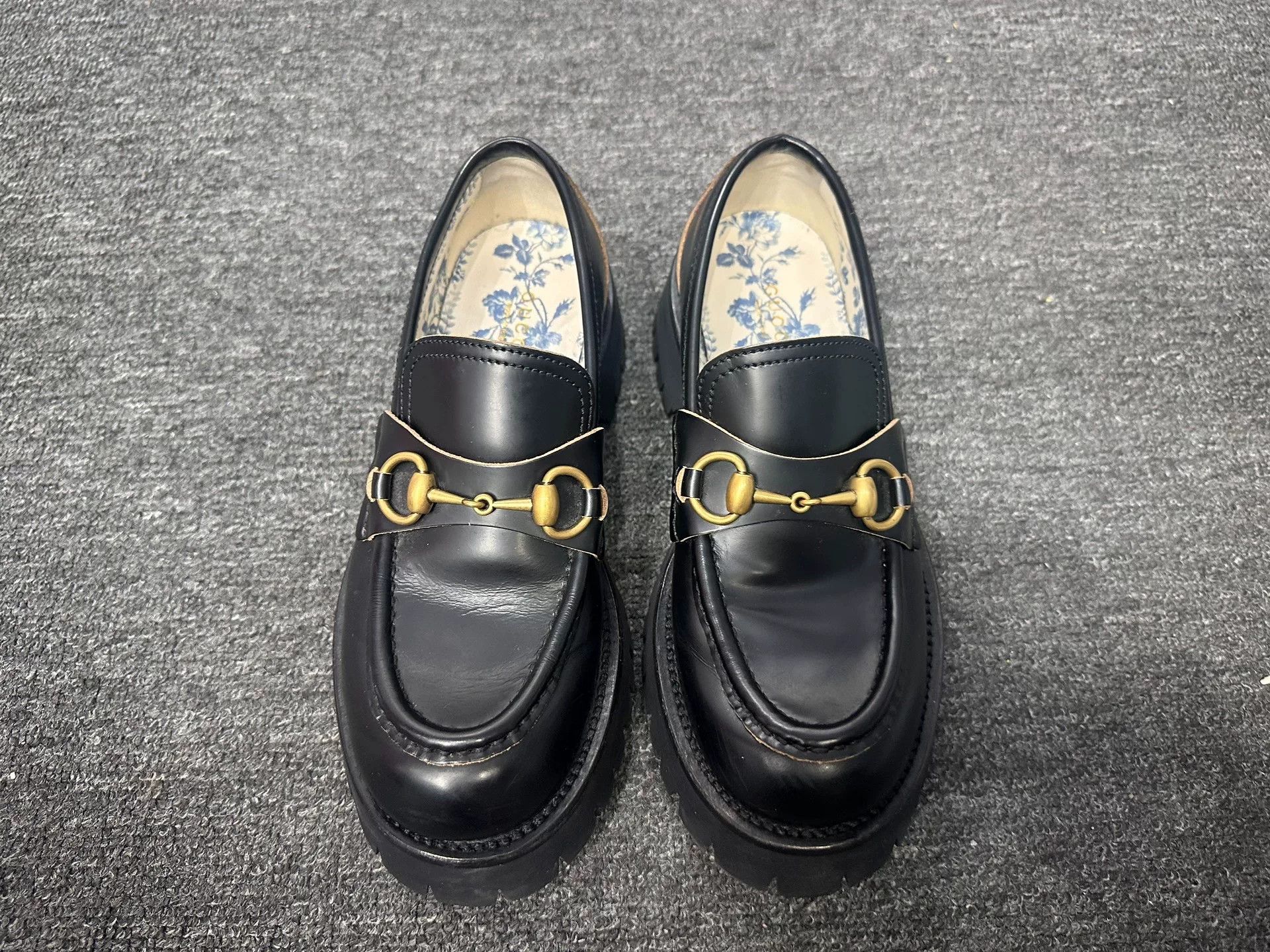 Gucci Gucci Black Lowtop Sneakers us_7 Women Size US 7 / IT 37 - 4 Thumbnail