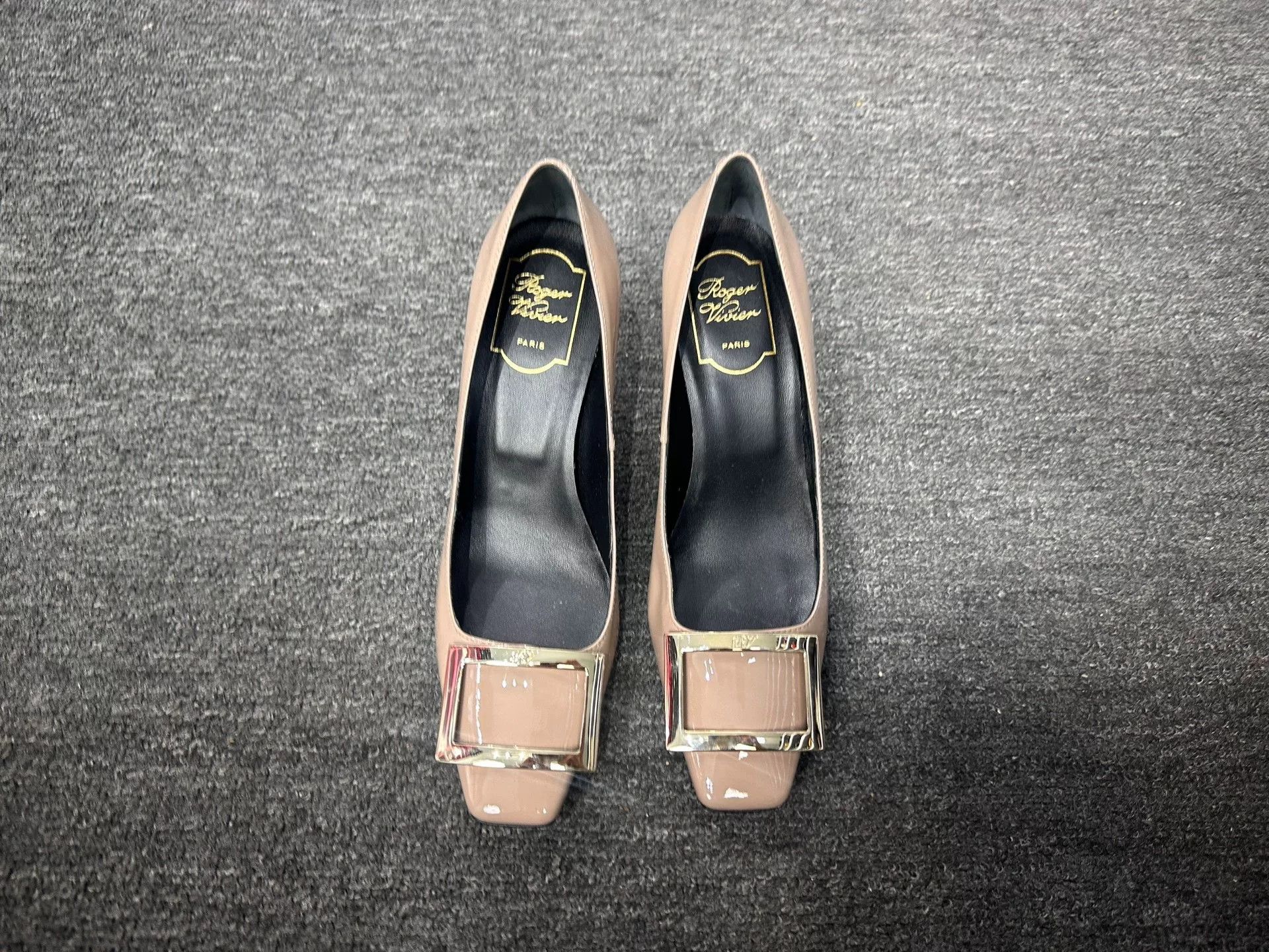 Roger Vivier Roger Vivier Retro Gray Lowtop Sneakers us_7 Women Size US 7 / IT 37 - 4 Thumbnail