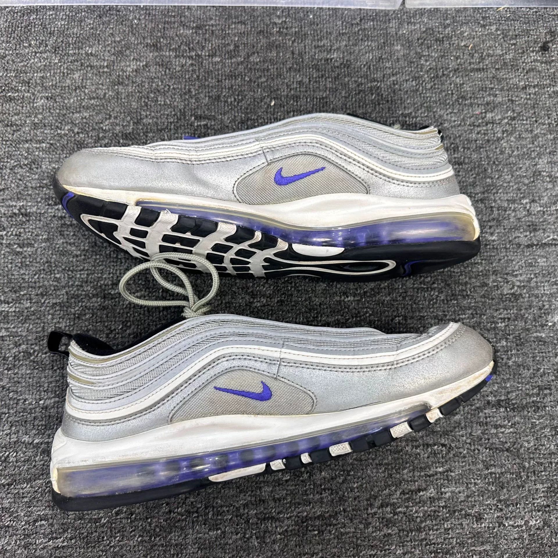 Nike Nike AIR MAX Silver Lowtop Sneakers 11 Men Size US 11 / EU 44 - 3 Thumbnail