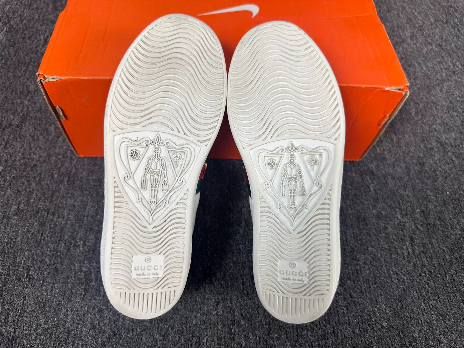 Gucci Gucci Embroidered Lowtop Sneakers it_34-5 Women Size US 4.5 / IT 34.5 - 6 Thumbnail