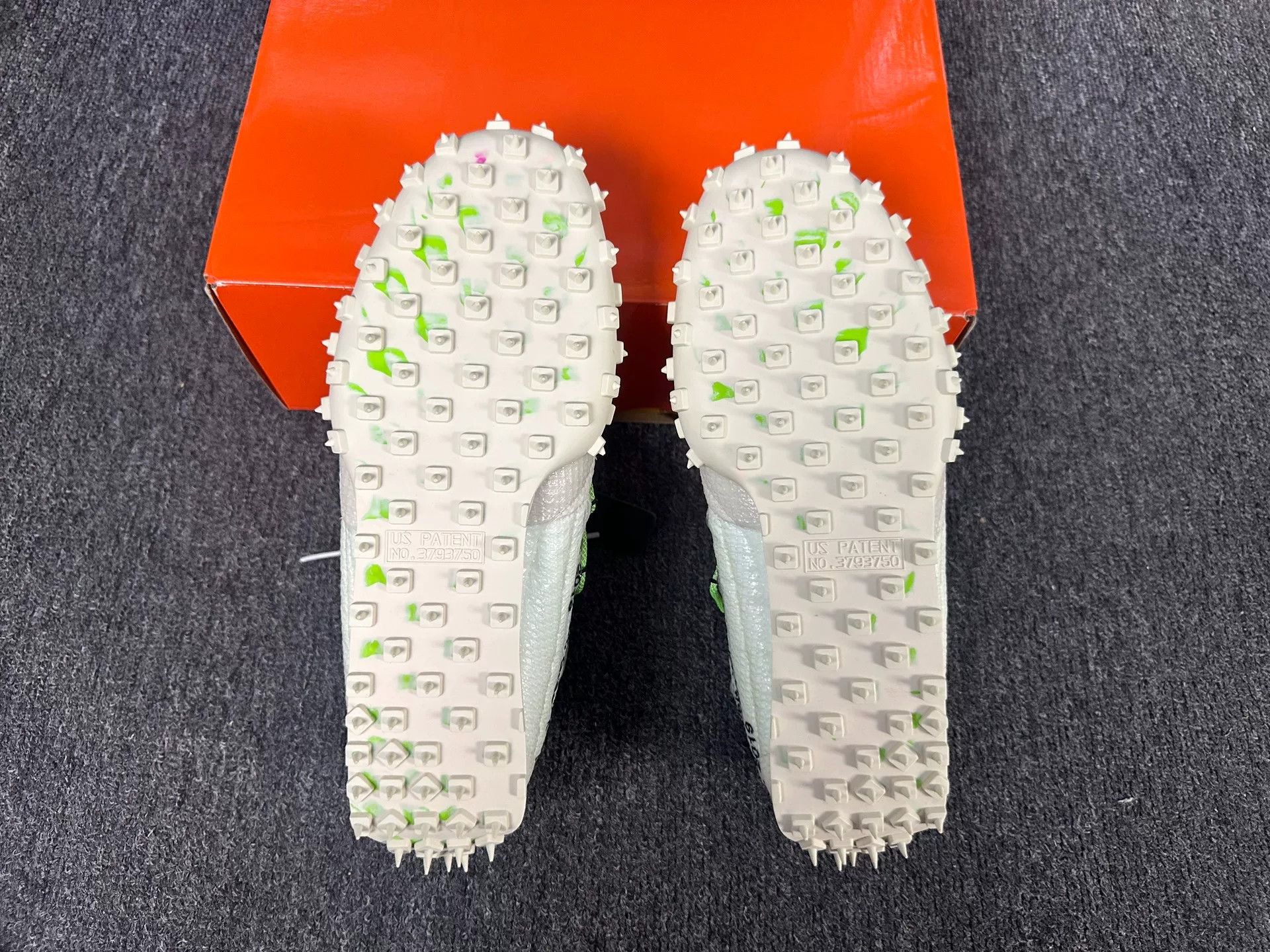 Nike Nike White Lowtop Sneakers 11 Men Size US 11 / EU 44 - 6 Thumbnail
