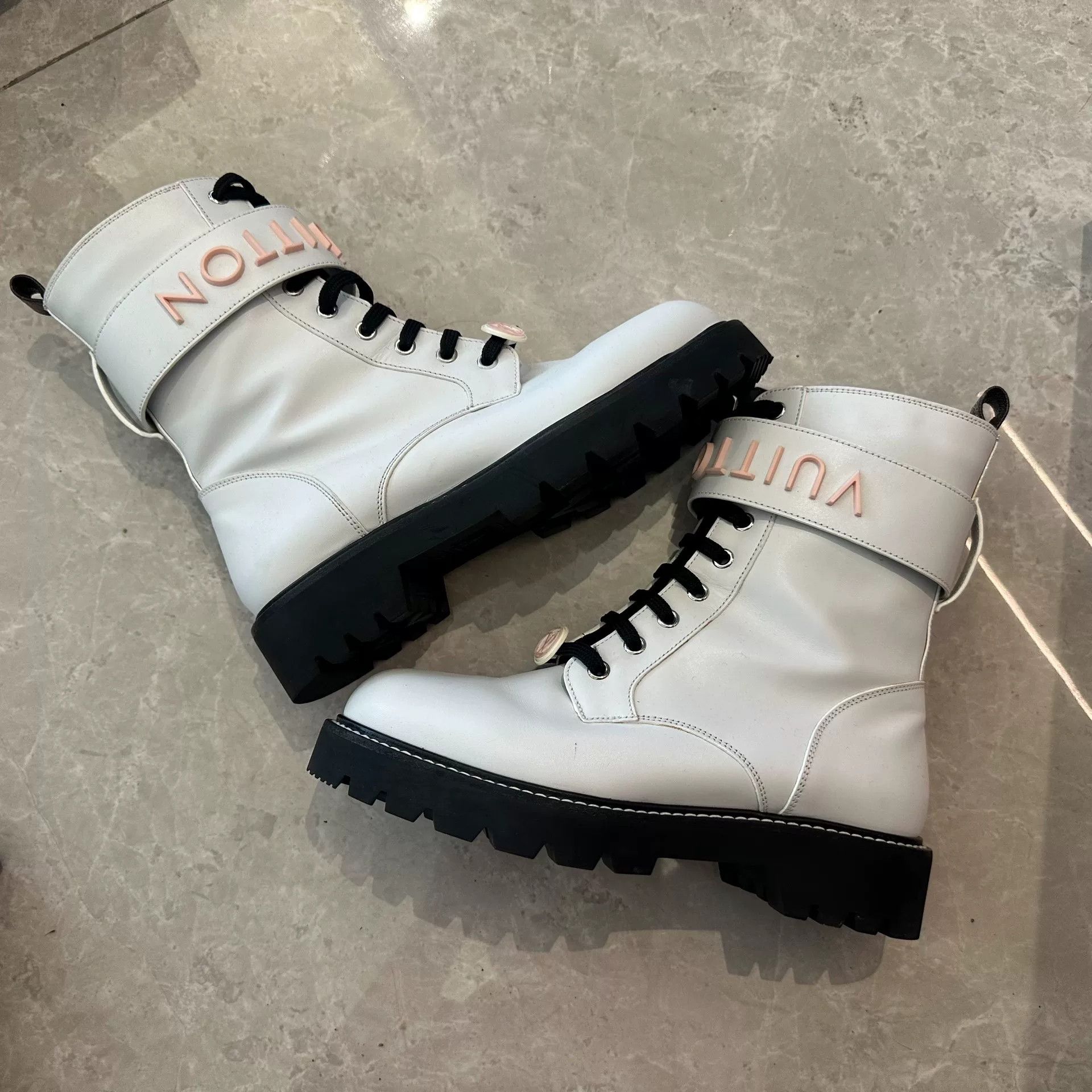 Louis Vuitton Louis Vuitton Pink Boots us_8 Women Size US 8 / IT 38 - 2 Thumbnail