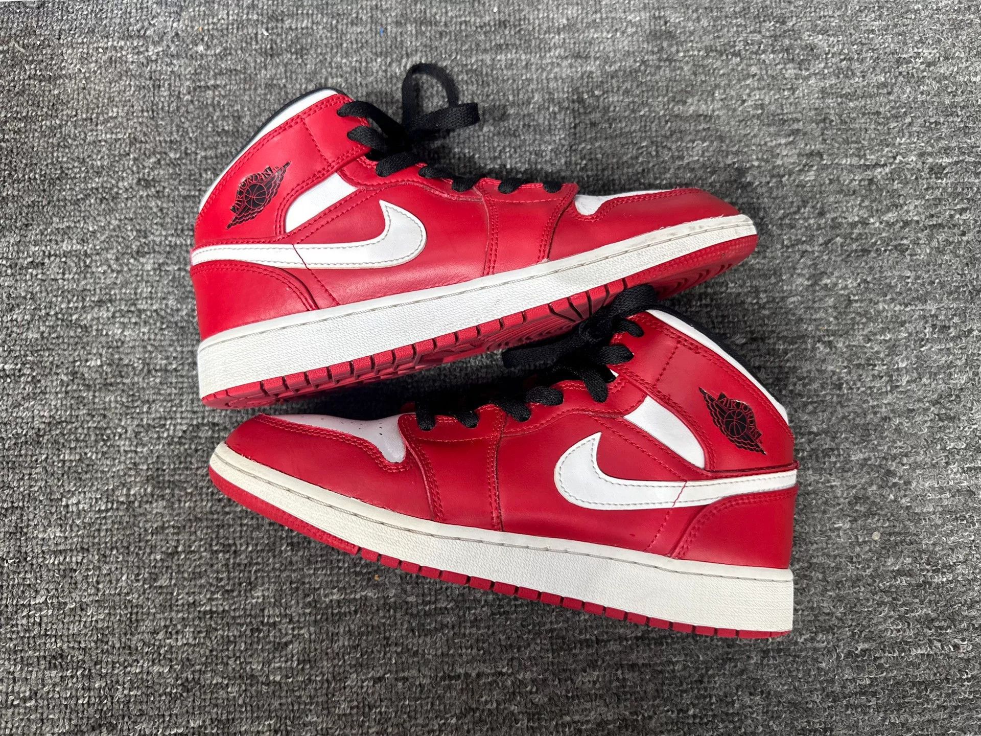 Nike Nike Red Lowtop Sneakers 5.5 Men Size US 5.5 / EU 38 - 2 Thumbnail