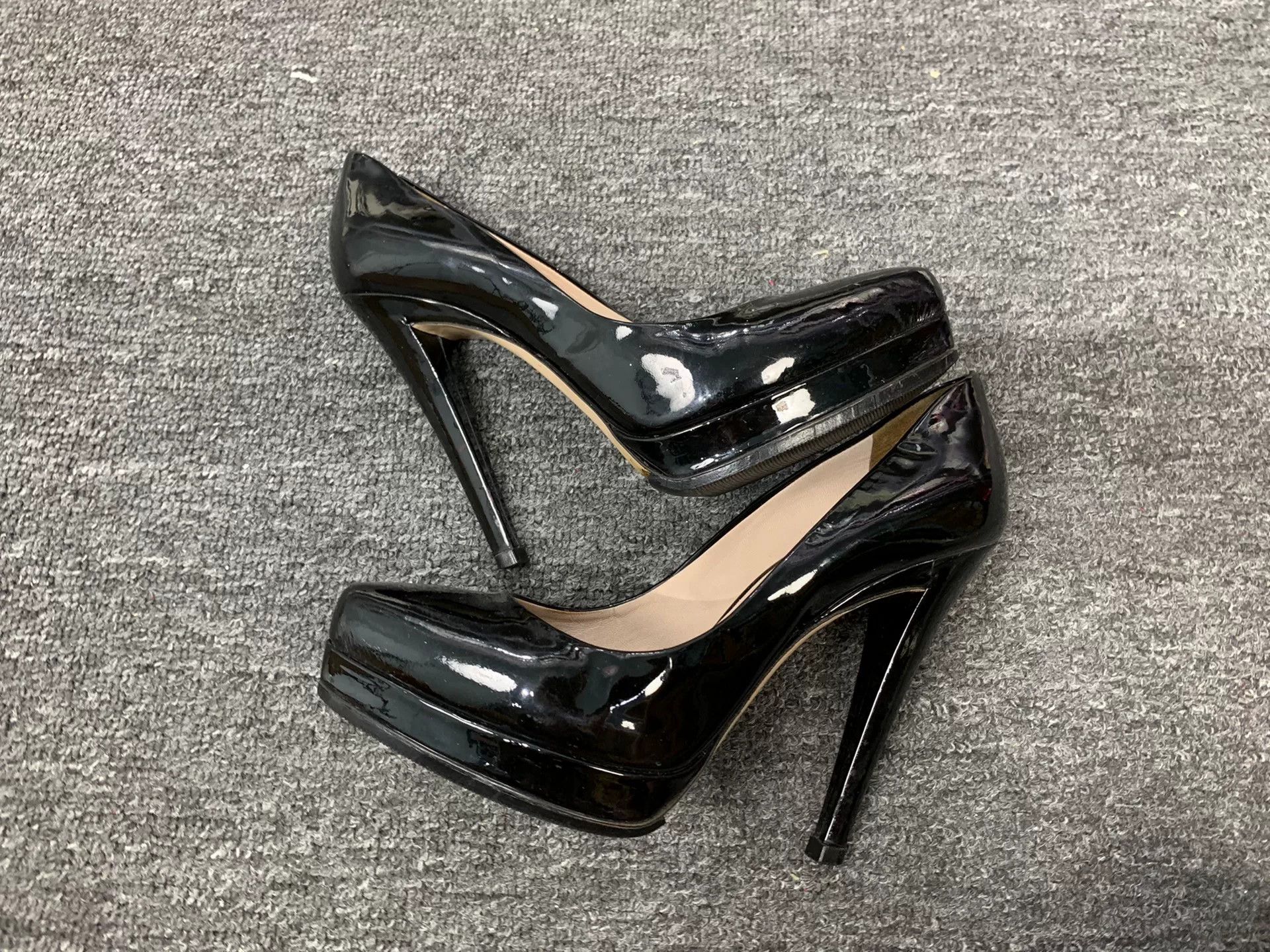 Miu Miu Miu Miu Patent Lowtop Sneakers us_6 Women Size US 6 / IT 36 - 2 Thumbnail