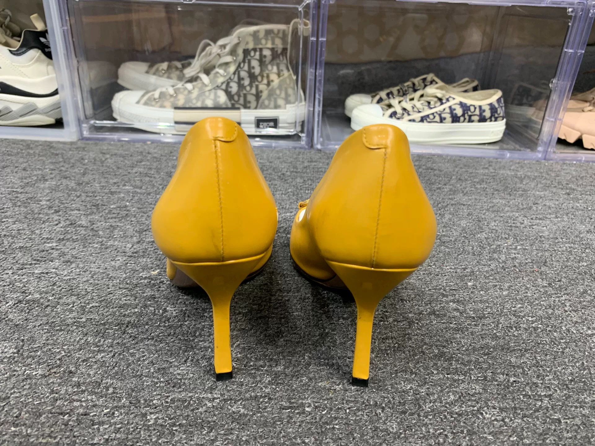 Gucci Gucci Patent Yellow Lowtop Sneakers us_6 Women Size US 6 / IT 36 - 5 Thumbnail