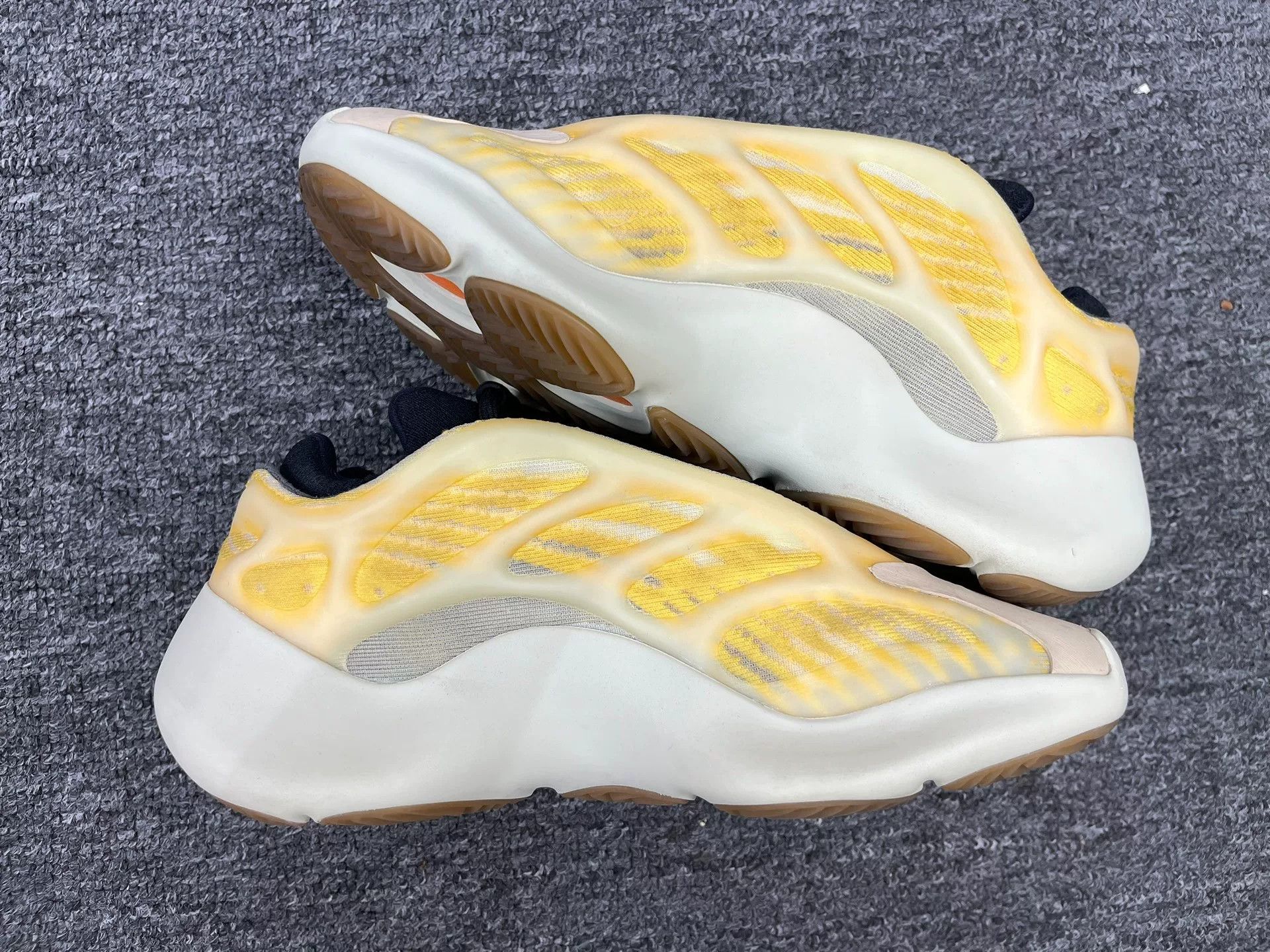 Adidas Adidas Yellow Lowtop Sneakers 5 Men Size US 5 / EU 37 - 3 Thumbnail
