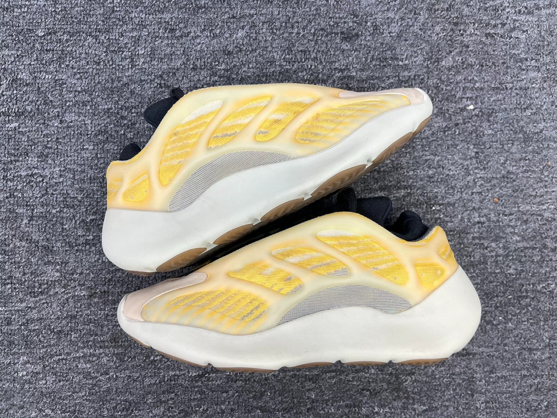 Adidas Adidas Yellow Lowtop Sneakers 5 Men Size US 5 / EU 37 - 2 Thumbnail