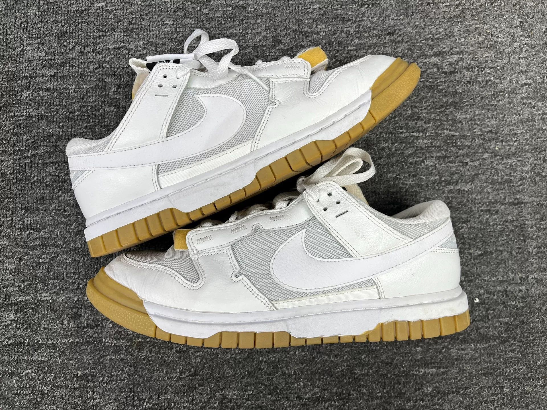 Nike Nike DUNK White Lowtop Sneakers 10 Men Size US 10 / EU 43 - 2 Thumbnail