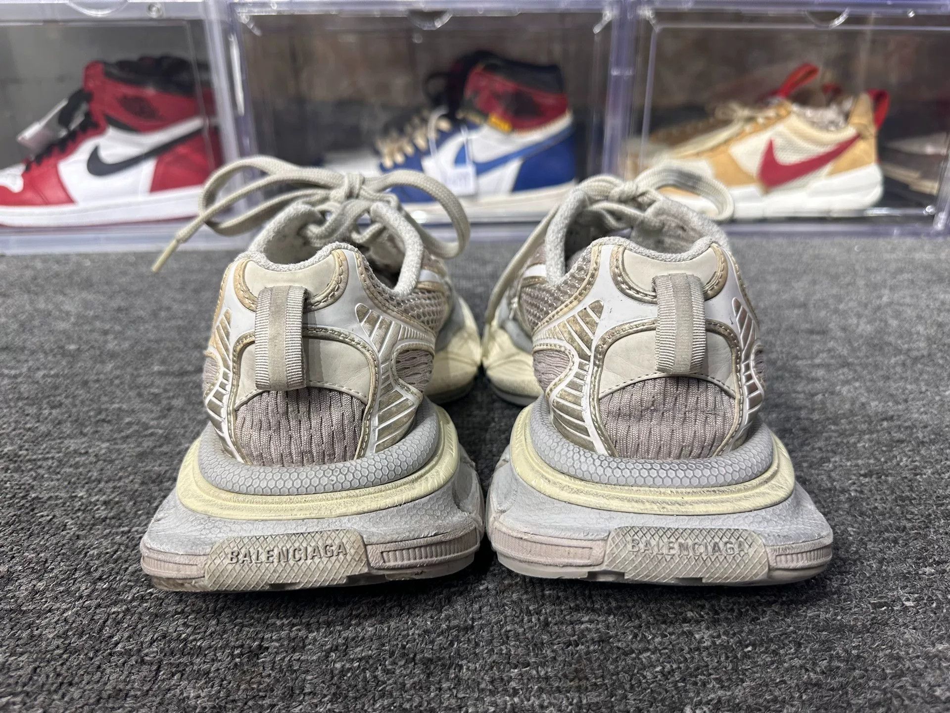 Balenciaga Balenciaga Beige Lowtop Sneakers us_9 Women Size US 9 / IT 39 - 5 Thumbnail